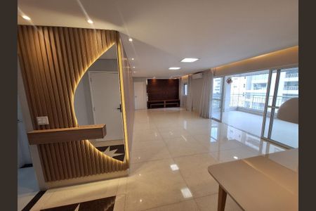 Apartamento para alugar com 158m², 3 quartos e 3 vagas Apartamento para alugar com 158m², 3 quartos e 3 vagasFoto 01
