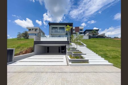 Casa de condomínio à venda com 335m², 3 quartos e 4 vagas Casa de condomínio à venda com 335m², 3 quartos e 4 vagasFoto 02