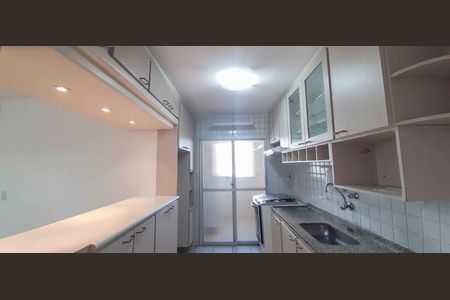 Apartamento para alugar com 70m², 3 quartos e 1 vaga