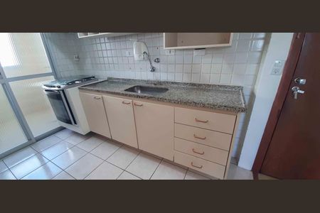 Apartamento para alugar com 70m², 3 quartos e 1 vaga