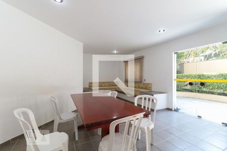Apartamento para alugar com 70m², 3 quartos e 1 vaga Apartamento para alugar com 70m², 3 quartos e 1 vagaÁrea comum - Salão de Festas