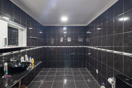 Casa à venda com 208m², 2 quartos e 2 vagas Casa à venda com 208m², 2 quartos e 2 vagasBanheiro da Suíte 2