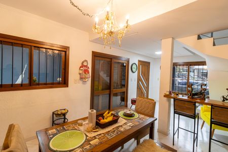 Casa à venda com 208m², 2 quartos e 2 vagas Casa à venda com 208m², 2 quartos e 2 vagasCozinha