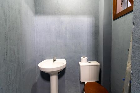 Casa à venda com 208m², 2 quartos e 2 vagas Casa à venda com 208m², 2 quartos e 2 vagasBanheiro de serviço