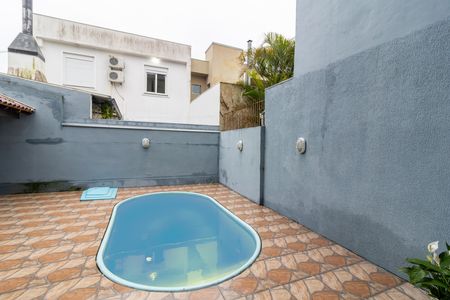 Casa à venda com 208m², 2 quartos e 2 vagas Casa à venda com 208m², 2 quartos e 2 vagasQuintal