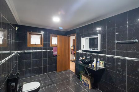 Casa à venda com 208m², 2 quartos e 2 vagas Casa à venda com 208m², 2 quartos e 2 vagasBanheiro da Suíte 2