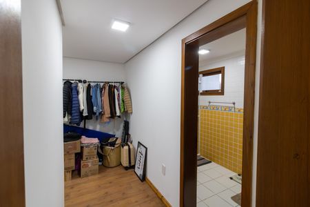 Casa à venda com 208m², 2 quartos e 2 vagas Casa à venda com 208m², 2 quartos e 2 vagasCloset da suíte 1