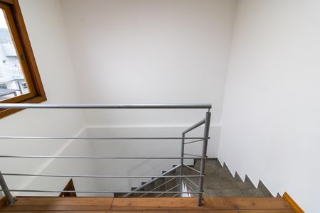 Casa à venda com 208m², 2 quartos e 2 vagas Casa à venda com 208m², 2 quartos e 2 vagasSuíte 2