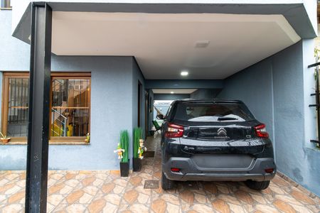 Garagem de casa à venda com 2 quartos, 208m² em Hípica, Porto Alegre
