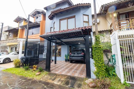 Fachada de casa à venda com 2 quartos, 208m² em Hípica, Porto Alegre