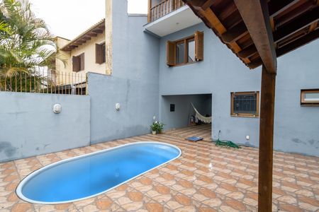 Casa à venda com 208m², 2 quartos e 2 vagas Casa à venda com 208m², 2 quartos e 2 vagasQuintal