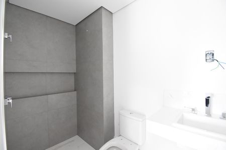 Apartamento à venda com 102m², 2 quartos e 2 vagasBanheiro da Suíte