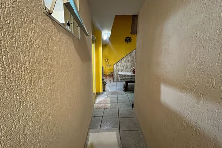 Casa à venda com 328m², 3 quartos e 2 vagas Casa à venda com 328m², 3 quartos e 2 vagasCorredor