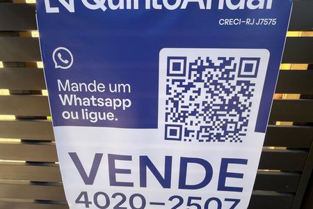 Casa à venda com 328m², 3 quartos e 2 vagas Casa à venda com 328m², 3 quartos e 2 vagasPlaca