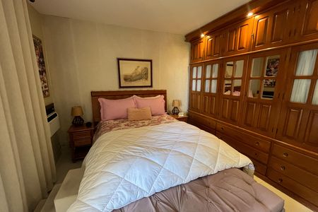 Casa à venda com 328m², 3 quartos e 2 vagas Casa à venda com 328m², 3 quartos e 2 vagasQuarto 1