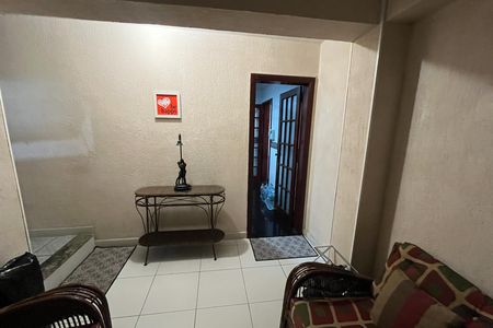 Casa à venda com 328m², 3 quartos e 2 vagas Casa à venda com 328m², 3 quartos e 2 vagasCopa