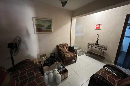 Casa à venda com 328m², 3 quartos e 2 vagas Casa à venda com 328m², 3 quartos e 2 vagasCopa