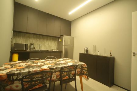 Casa para alugar com 120m², 4 quartos e 2 vagasCozinha 
