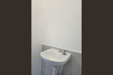 Apartamento para alugar com 37m², 2 quartos e sem vaga Apartamento para alugar com 37m², 2 quartos e sem vagaBanheiro