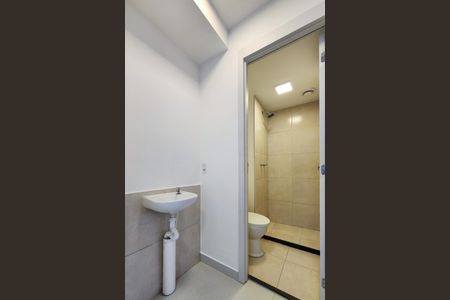 Apartamento para alugar com 37m², 2 quartos e sem vaga Apartamento para alugar com 37m², 2 quartos e sem vagaBanheiro