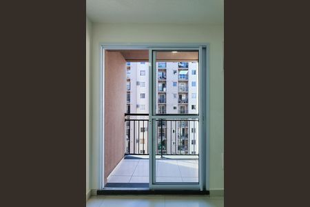 Apartamento para alugar com 37m², 2 quartos e sem vaga Apartamento para alugar com 37m², 2 quartos e sem vagaVaranda