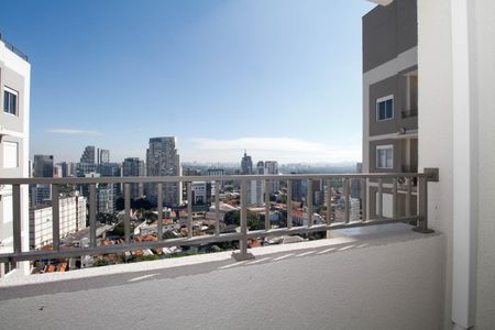 Varanda de kitnet/studio à venda com 1 quarto, 27m² em Pinheiros, São Paulo
