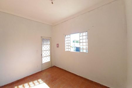 Casa para alugar com 250m², 2 quartos e 3 vagas Casa para alugar com 250m², 2 quartos e 3 vagasSala