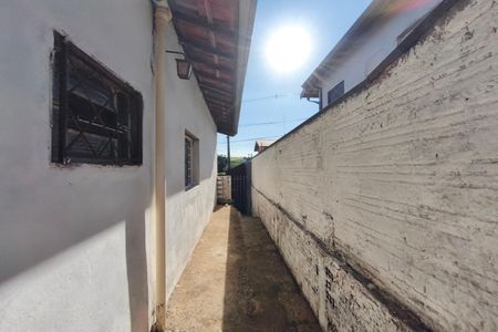 Corredor - Quintal de casa para alugar com 2 quartos, 250m² em Parque Jambeiro, Campinas