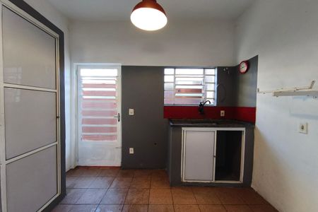 Casa para alugar com 250m², 2 quartos e 3 vagas Casa para alugar com 250m², 2 quartos e 3 vagasCozinha