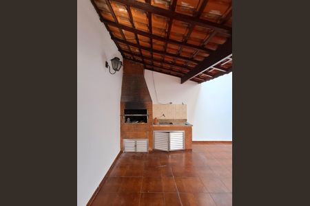 Quintal de casa para alugar com 3 quartos, 200m² em Jardim Franca, São Paulo