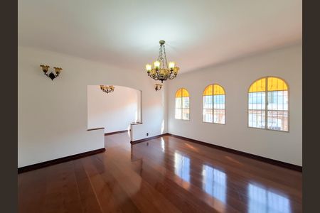 Casa para alugar com 3 quartos, 200m² em Jardim Franca, São Paulo