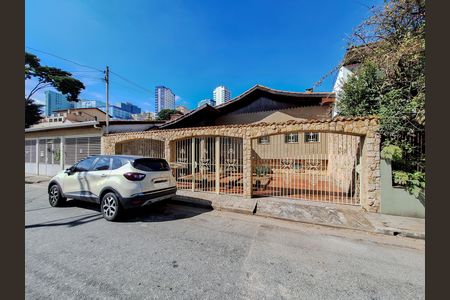 Fachada de casa para alugar com 3 quartos, 200m² em Jardim Franca, São Paulo