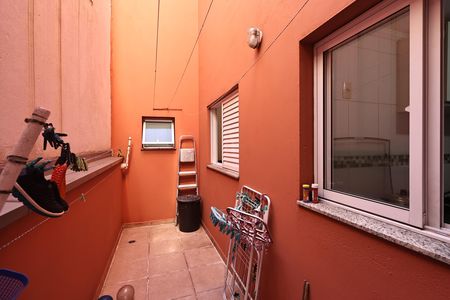 Apartamento à venda com 84m², 3 quartos e 2 vagas Apartamento à venda com 84m², 3 quartos e 2 vagasLavanderia