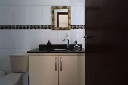 Apartamento à venda com 84m², 3 quartos e 2 vagas Apartamento à venda com 84m², 3 quartos e 2 vagasBanheiro da Suíte