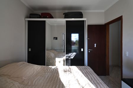 Apartamento à venda com 84m², 3 quartos e 2 vagas Apartamento à venda com 84m², 3 quartos e 2 vagasSuite