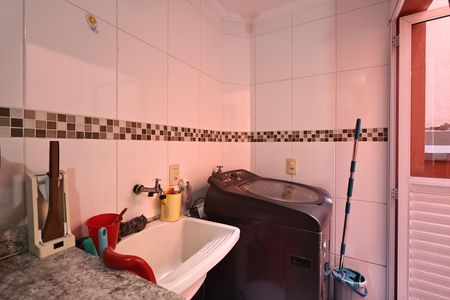 Apartamento à venda com 84m², 3 quartos e 2 vagas Apartamento à venda com 84m², 3 quartos e 2 vagasLavanderia