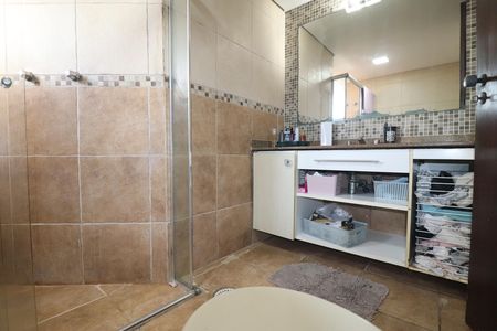 Apartamento à venda com 148m², 3 quartos e 2 vagasBanheiro Quarto 1 suíte