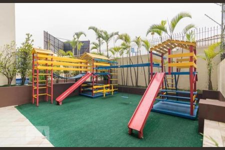 Apartamento à venda com 148m², 3 quartos e 2 vagas Apartamento à venda com 148m², 3 quartos e 2 vagasÁrea comum - Playground