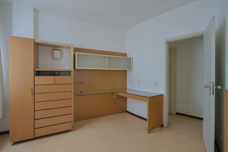 Apartamento para alugar com 129m², 3 quartos e 1 vagaQuarto