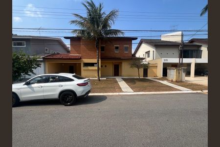 Casa de Condomínio à venda com 3 quartos, 225m² em Residencial Tres (Alphaville), Santana de Parnaíba
