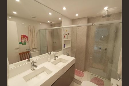 Apartamento para alugar com 550m², 5 quartos e 3 vagas Apartamento para alugar com 550m², 5 quartos e 3 vagasBanheiro 1