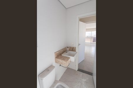 Apartamento à venda com 132m², 1 quarto e sem vaga Apartamento à venda com 132m², 1 quarto e sem vagaBanheiro da Suíte na Cobertura