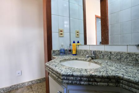 Apartamento para alugar com 350m², 5 quartos e 3 vagas Apartamento para alugar com 350m², 5 quartos e 3 vagasBanheiro 1