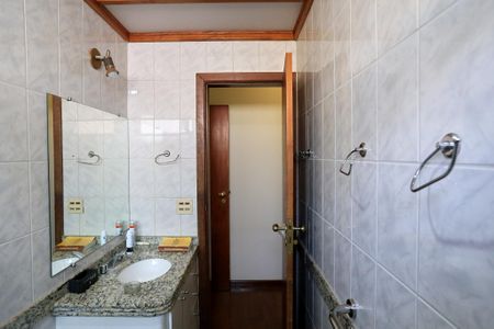Apartamento para alugar com 350m², 5 quartos e 3 vagas Apartamento para alugar com 350m², 5 quartos e 3 vagasBanheiro
