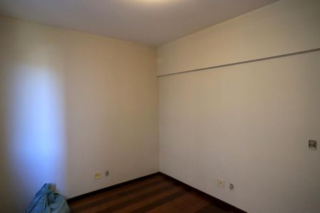 Apartamento para alugar com 350m², 5 quartos e 3 vagas Apartamento para alugar com 350m², 5 quartos e 3 vagasQuarto