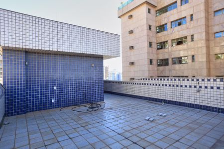 Apartamento para alugar com 350m², 5 quartos e 3 vagas Apartamento para alugar com 350m², 5 quartos e 3 vagasCobertura