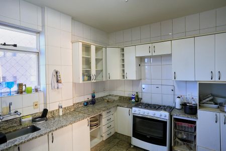 Apartamento para alugar com 350m², 5 quartos e 3 vagas Apartamento para alugar com 350m², 5 quartos e 3 vagasCozinha