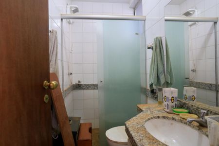 Apartamento para alugar com 350m², 5 quartos e 3 vagas Apartamento para alugar com 350m², 5 quartos e 3 vagasBanheiro 2