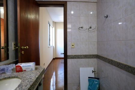 Apartamento para alugar com 350m², 5 quartos e 3 vagas Apartamento para alugar com 350m², 5 quartos e 3 vagasBanheiro da Suíte