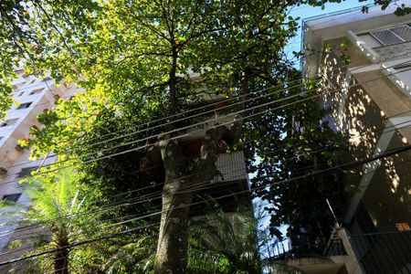 Apartamento para alugar com 350m², 5 quartos e 3 vagas Apartamento para alugar com 350m², 5 quartos e 3 vagasFachada